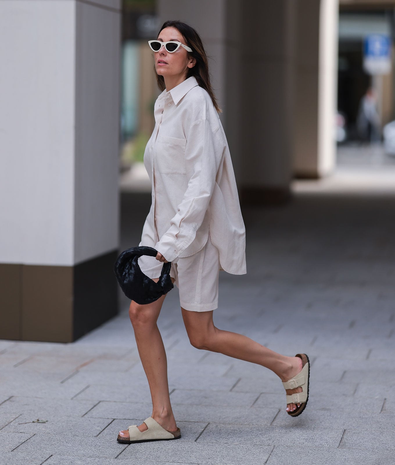 Cream Linen Set With Beige Birkenstocks Cream Linen Set With Beige Birkenstocks — Simple Outfits with Birkenstocks