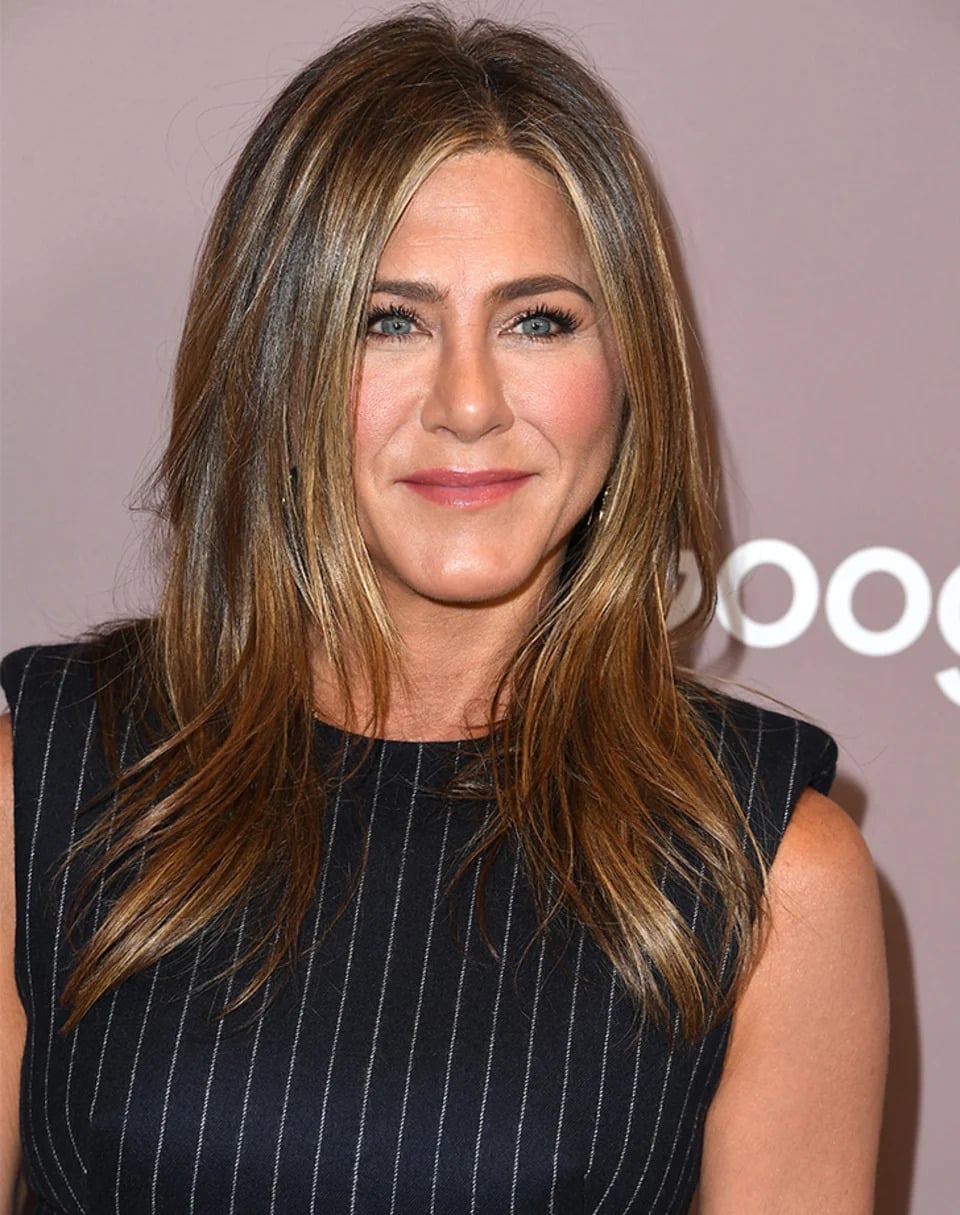 Collarbone Layers With Sun-Kissed Highlights Collarbone Layers With Sun-Kissed Highlights — Simple Oval Face Haircuts