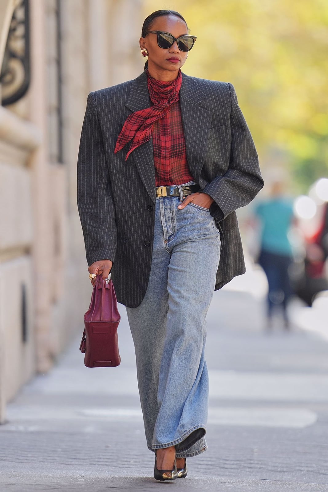 Gray Pinstripe Oversized Blazer With Plaid Shirt And Jeans — Simple Oversized Blazer Outfits