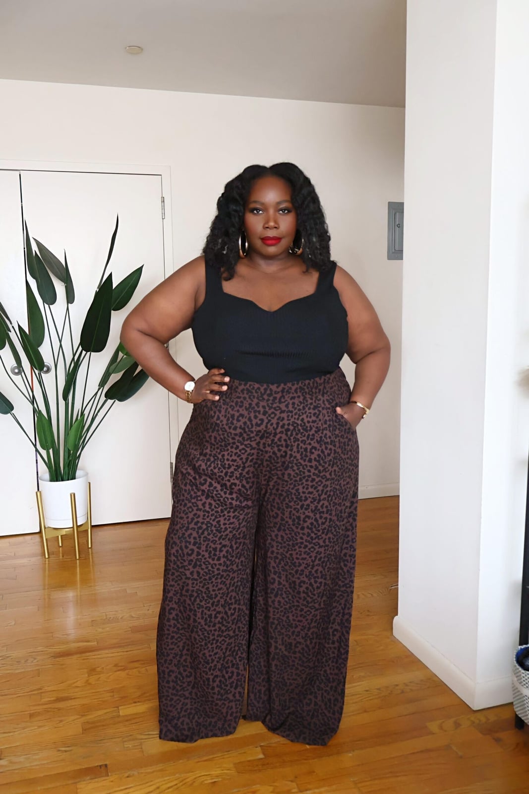 Leopard Print Palazzo Pants With Black Tank Top Leopard Print Palazzo Pants With Black Tank Top — Simple Palazzo Pants Outfits