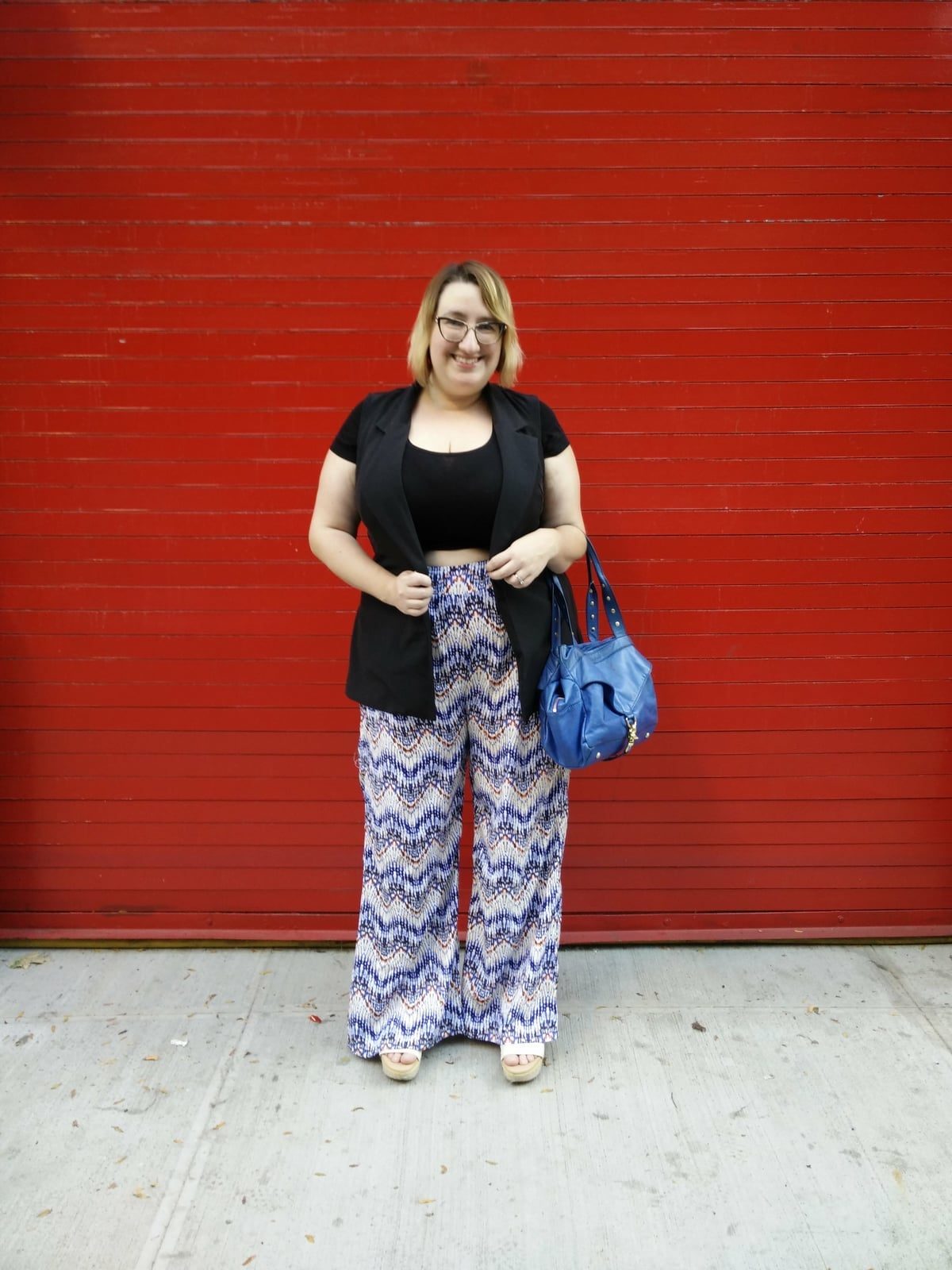Geometric Print Palazzo Pants With Black Crop Top Geometric Print Palazzo Pants With Black Crop Top — Simple Palazzo Pants Outfits