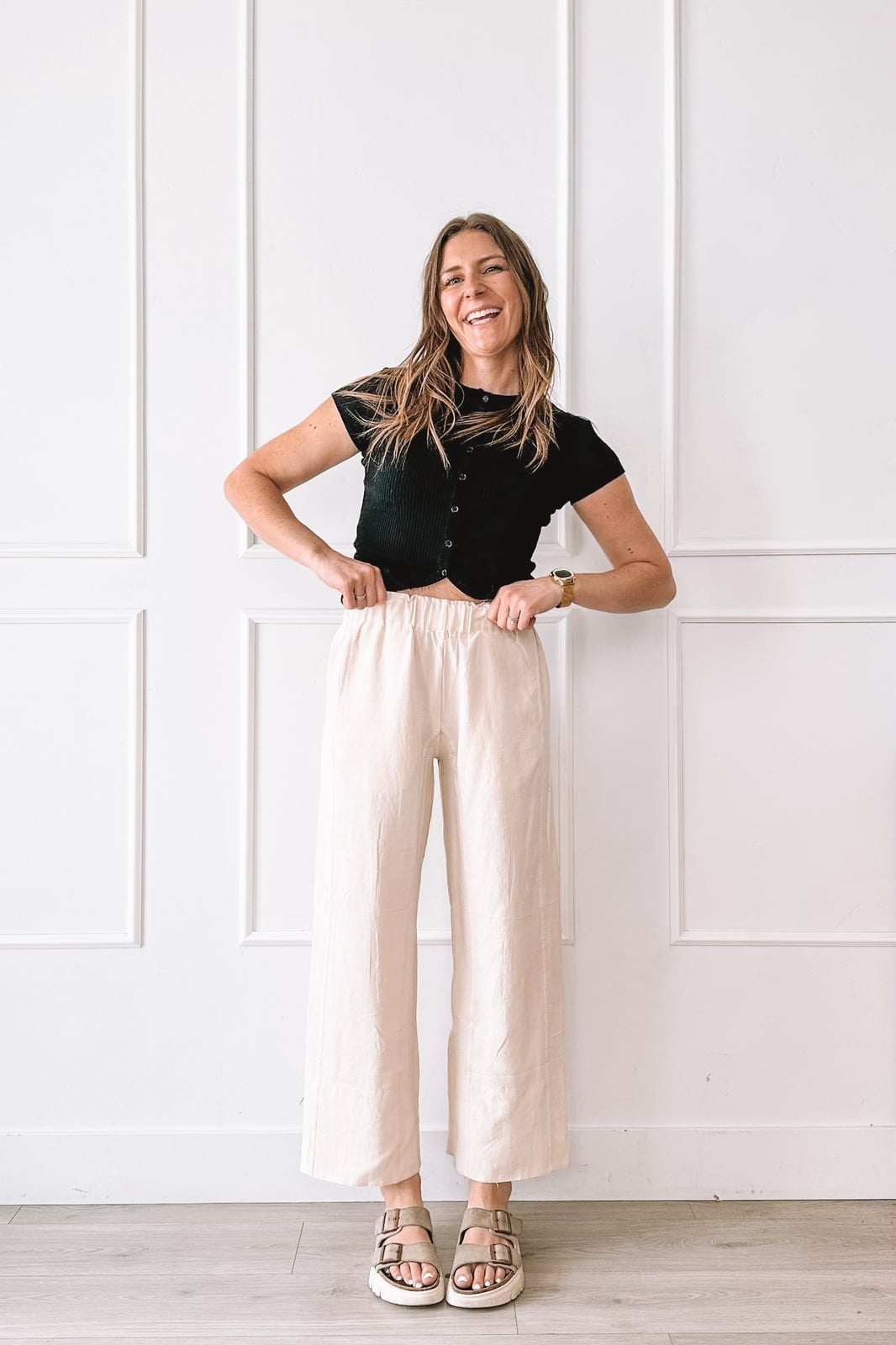 Beige Linen Palazzo Pants With Black Cropped Top Beige Linen Palazzo Pants With Black Cropped Top — Simple Palazzo Pants Outfits