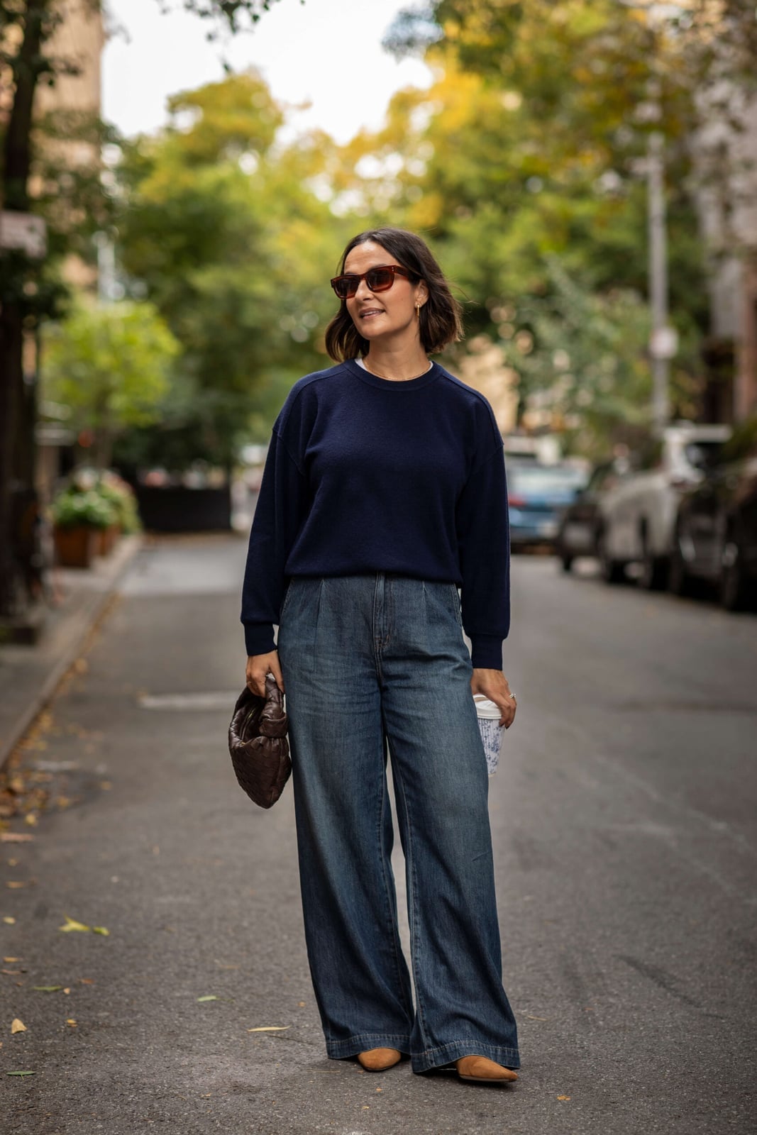 Navy Denim Palazzo Pants With Crewneck Sweater Navy Denim Palazzo Pants With Crewneck Sweater — Simple Palazzo Pants Outfits