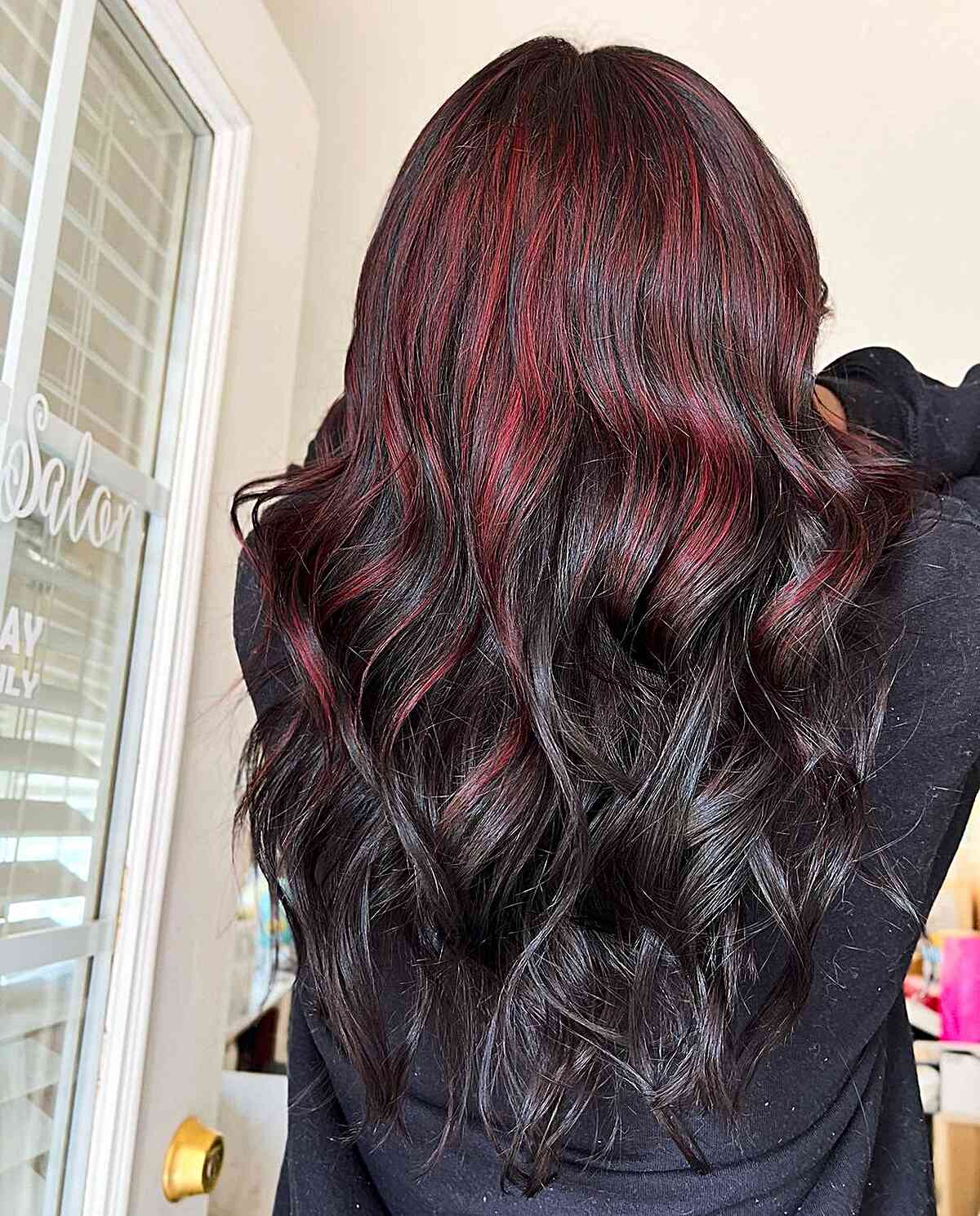 Mid-Back Dark Brown Lighter Brown Highlights Back View, Close-Up Take Mid-Back Dark Brown Lighter Brown Highlights Back View, Close-Up Take — Simple Partial Highlights