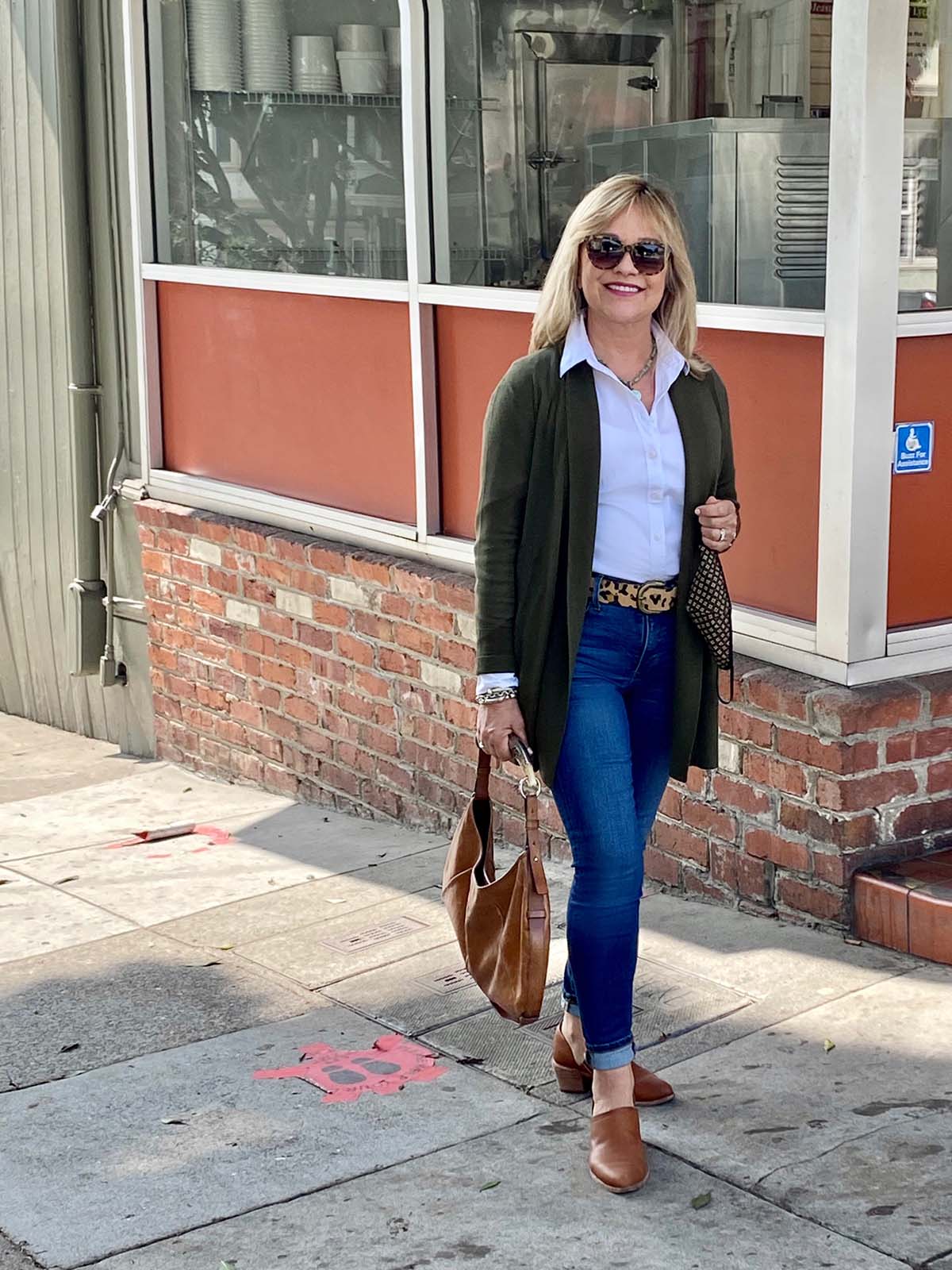 Olive Green Cardigan with Skinny Jeans and Leopard Belt Olive Green Cardigan with Skinny Jeans and Leopard Belt — Simple Petite Outfits