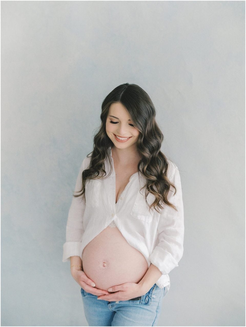 White Linen Shirt Over Lace Bra with Denim Jeans — Simple Photoshoot Outfits