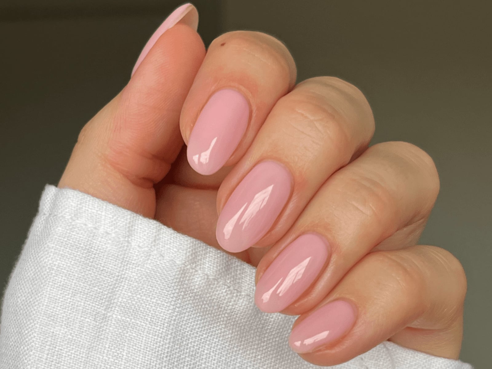 Light Pink Sheer Short Oval Nails, Glossy Light Pink Sheer Short Oval Nails, Glossy — Simple Pink Nail Colors