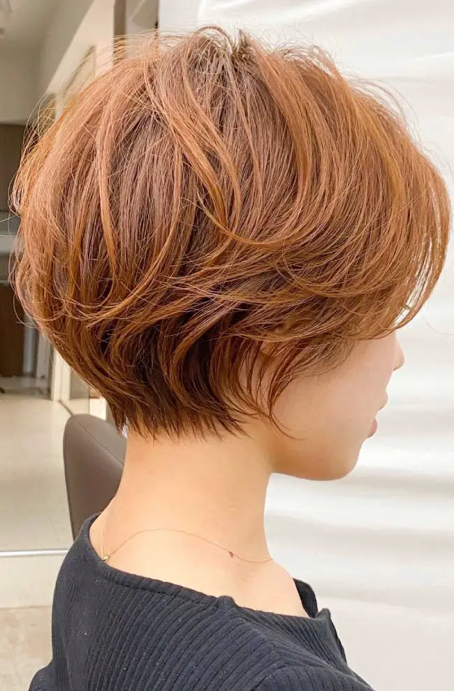 Copper Chin Length Bob With Side Part Copper Chin Length Bob With Side Part — Simple Pixie Bob