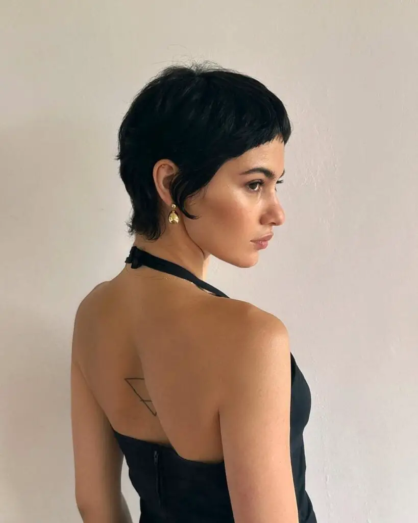 Black Pixie Bob With Textured Layers Black Pixie Bob With Textured Layers — Simple Pixie Bob