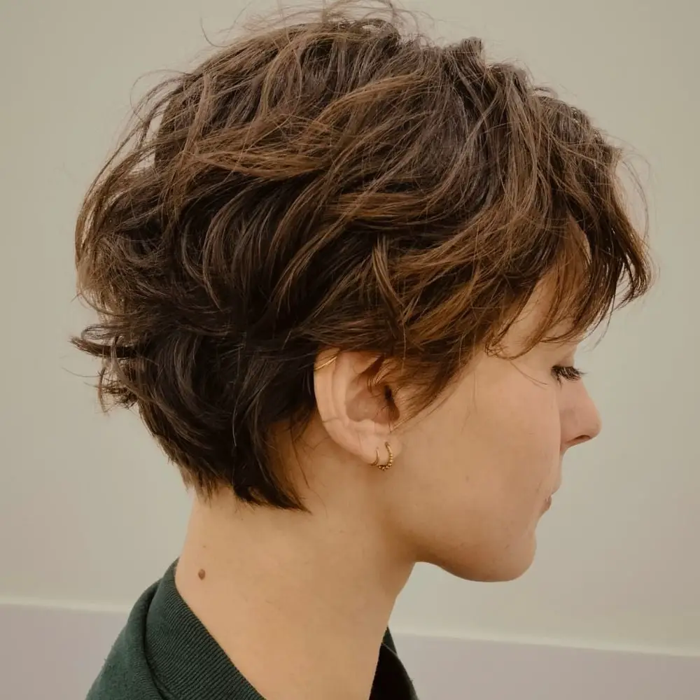 Messy Pixie Bob With Textured Layers Messy Pixie Bob With Textured Layers — Simple Pixie Bob