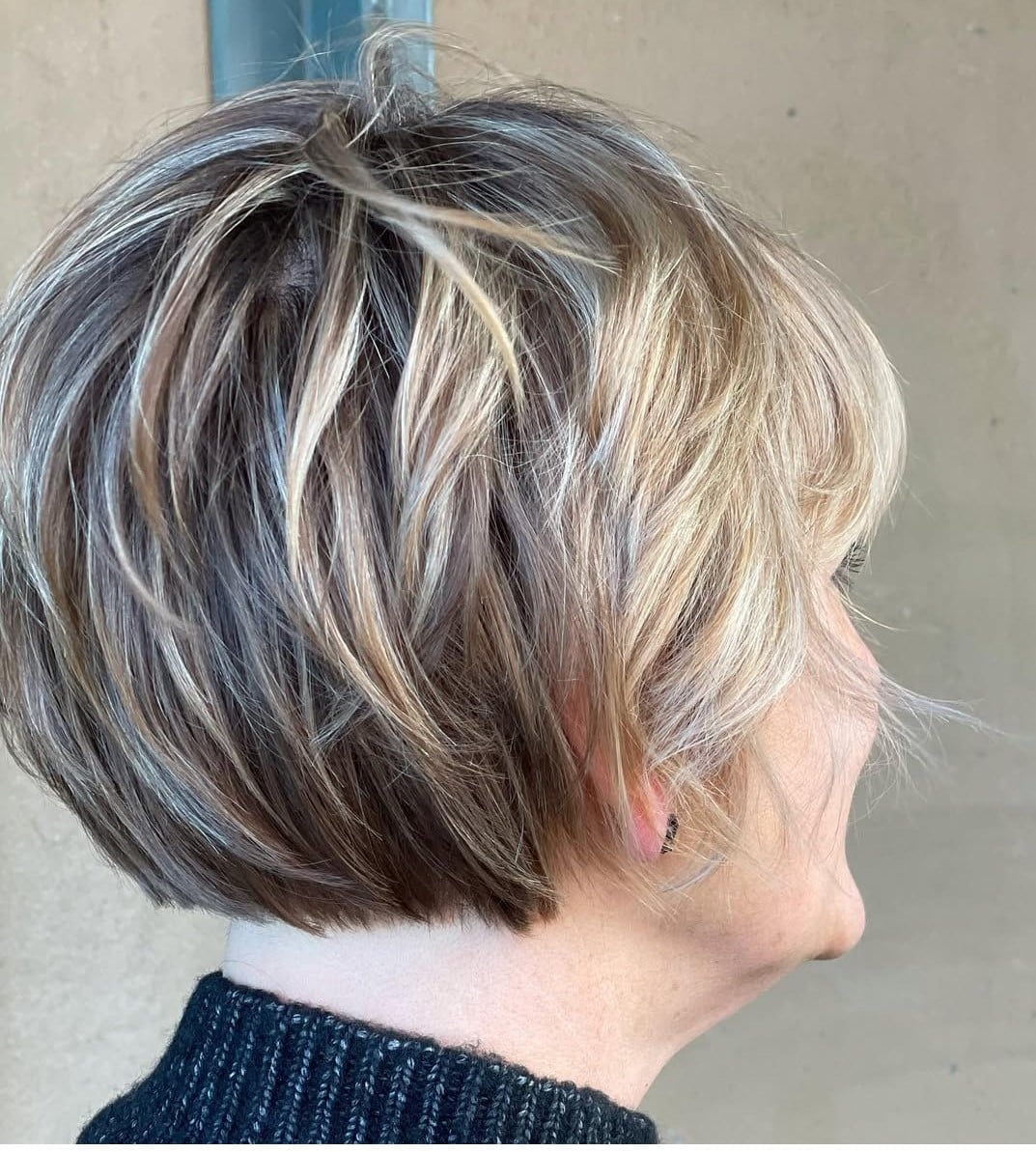 Smooth Dark Blonde Pixie Bob Smooth Dark Blonde Pixie Bob — Simple Pixie Bob Haircut