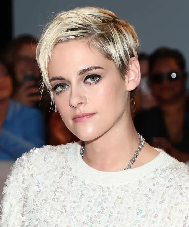 Platinum Blonde Pixie With Dark Roots Platinum Blonde Pixie With Dark Roots — Simple Pixie Cut Hairstyles