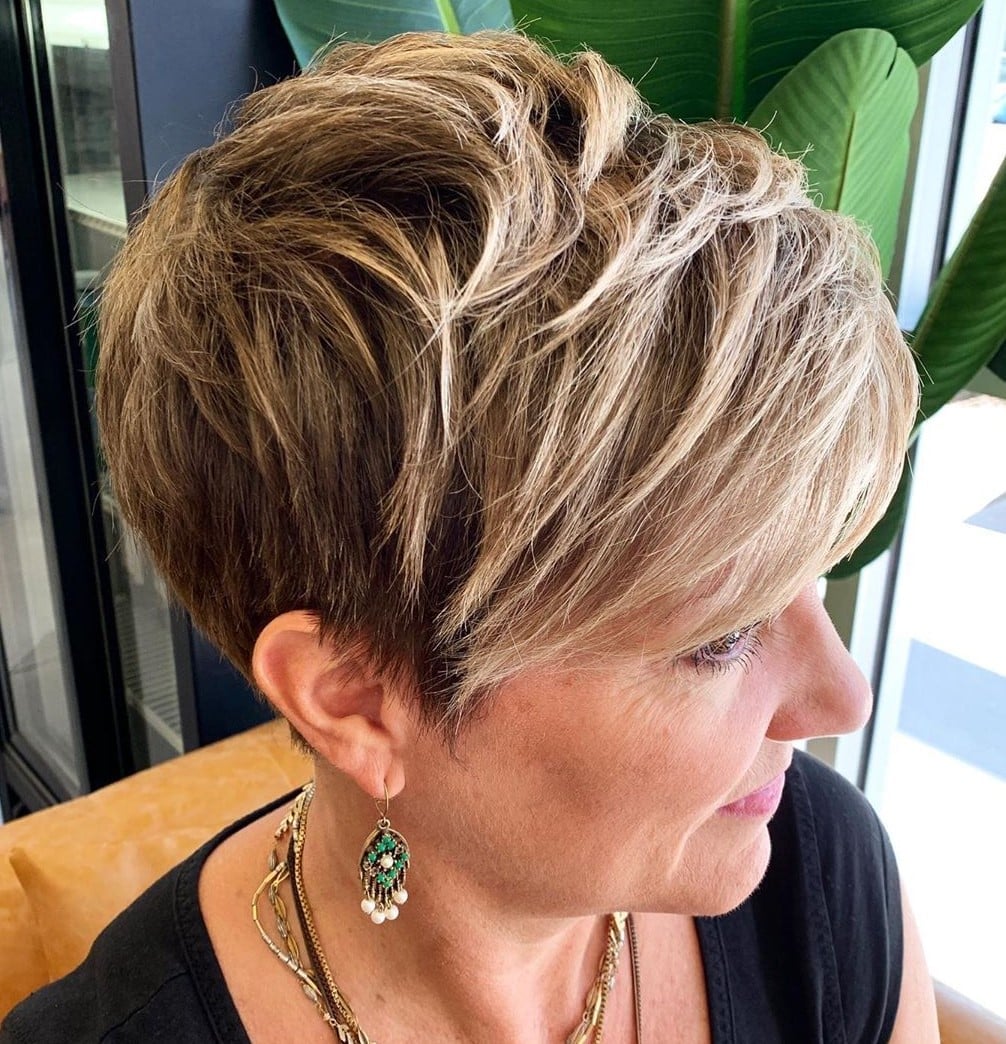 Blonde Pixie With Dark Roots And Waves Blonde Pixie With Dark Roots And Waves — Simple Pixie Hairstyles