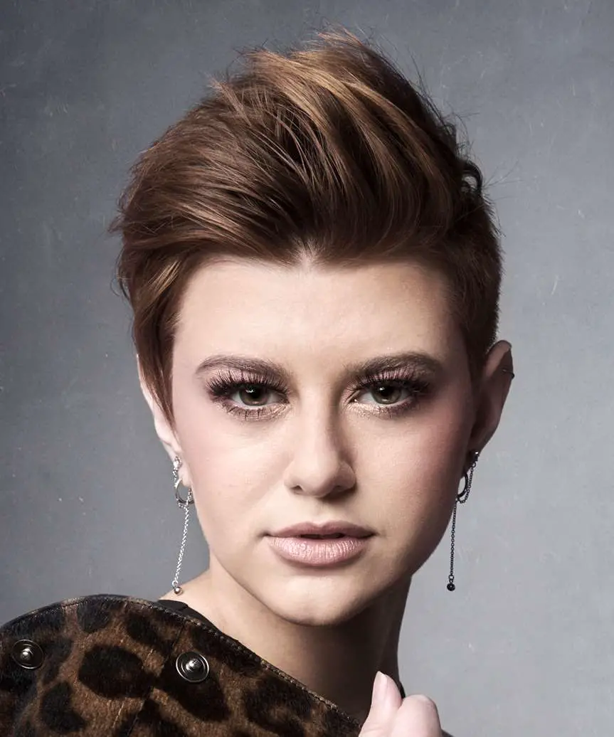 Light Blonde Pixie With Smooth Texture Light Blonde Pixie With Smooth Texture — Simple Pixie Hairstyles
