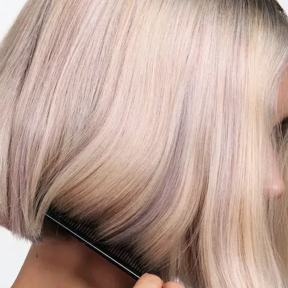 Ear Length Sleek Platinum Blonde Bob — Simple Platinum Blonde