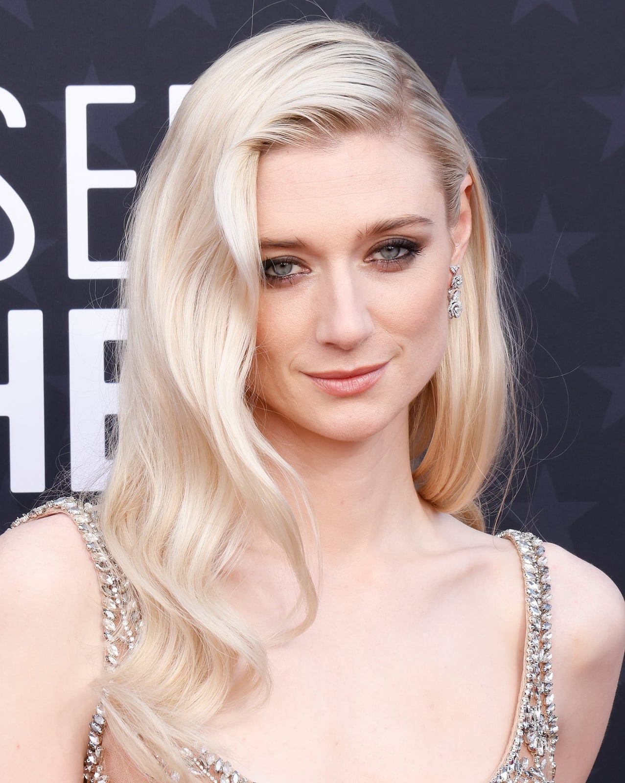 Collarbone Platinum Blonde With Root Shadow — Simple Platinum Blonde