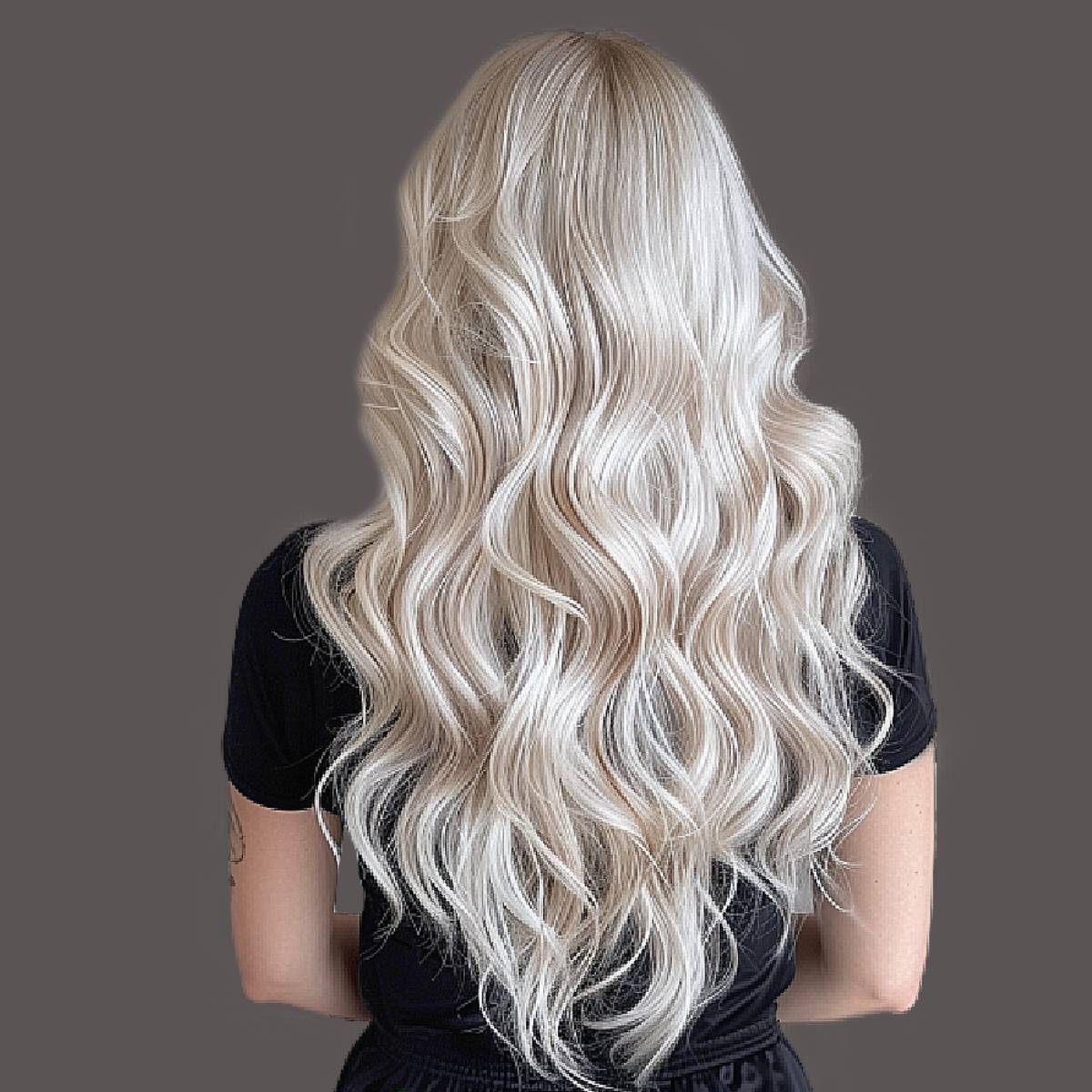 Mid-Back Hair With Platinum Highlights and Face-Framing Layers Mid-Back Hair With Platinum Highlights and Face-Framing Layers — Simple Platinum Highlights