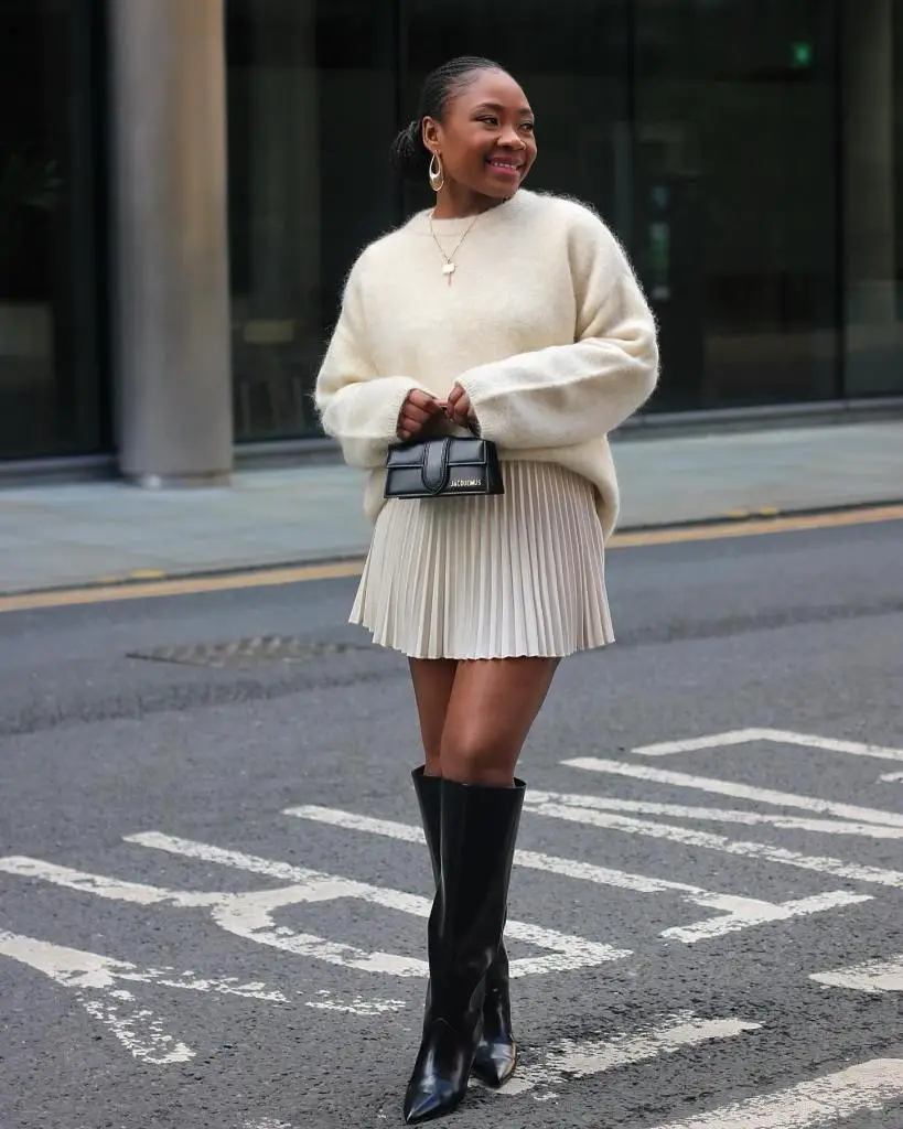 White Pleated Mini Skirt with Oversized Cream Sweater White Pleated Mini Skirt with Oversized Cream Sweater — Simple Pleated Skirt Outfits