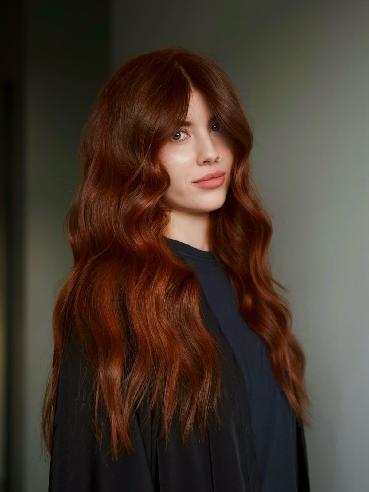 Vibrant Copper Red Mid-Back Loose Waves — Simple Red Hair Colors