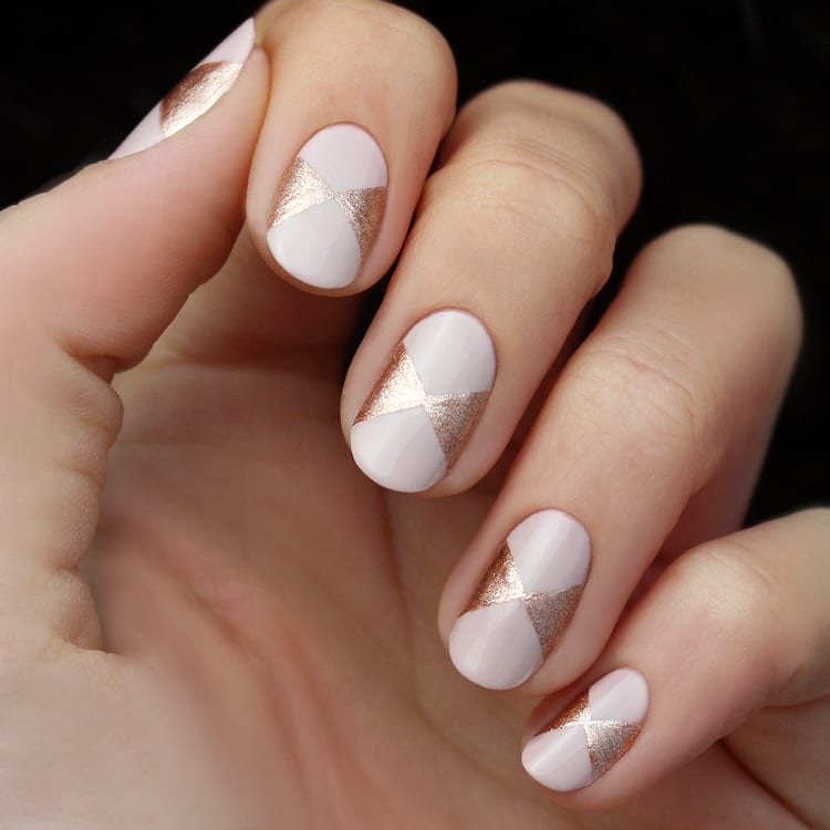 Pale Pink Short Oval with Geometric Gold Pale Pink Short Oval with Geometric Gold — Simple Rose Gold Nails
