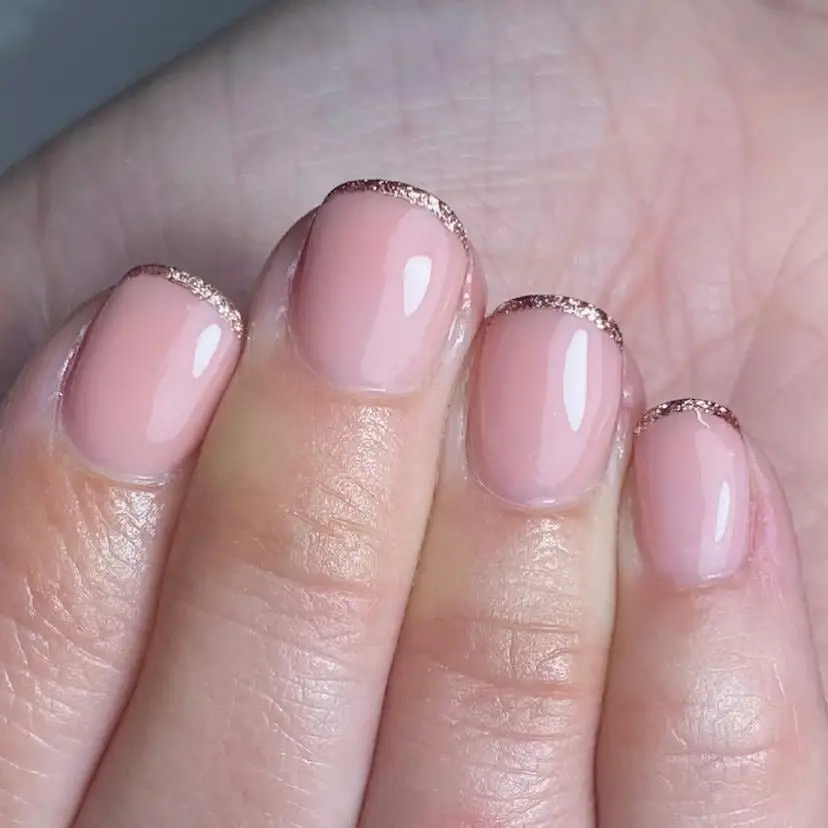 Short Oval Pale Pink Glitter French Line Short Oval Pale Pink Glitter French Line — Simple Rose Gold Nails