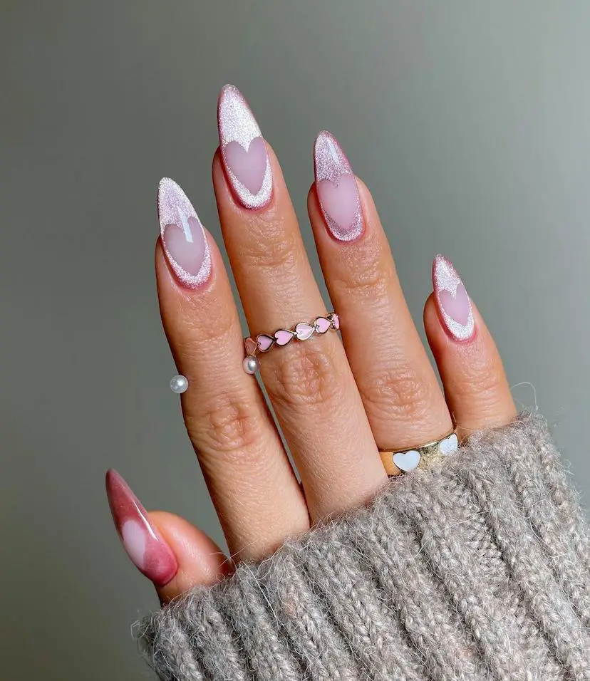 Long Stiletto Heart Cutout Glitter Outline Nails Long Stiletto Heart Cutout Glitter Outline Nails — Simple Rose Gold Nails