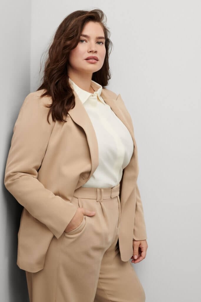 Beige Oversized Blazer Over Cream Collared Shirt with Relaxed Trousers Beige Oversized Blazer Over Cream Collared Shirt with Relaxed Trousers — Simple Semi Formal Outfits