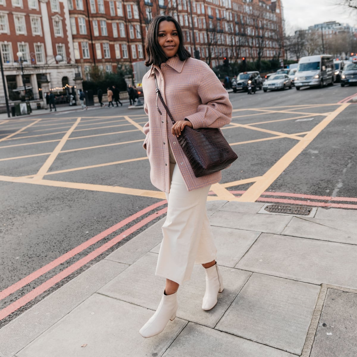 Oversized Pink Plaid Shacket with Cream Wide-Leg Pants Oversized Pink Plaid Shacket with Cream Wide-Leg Pants — Simple Shacket Outfits