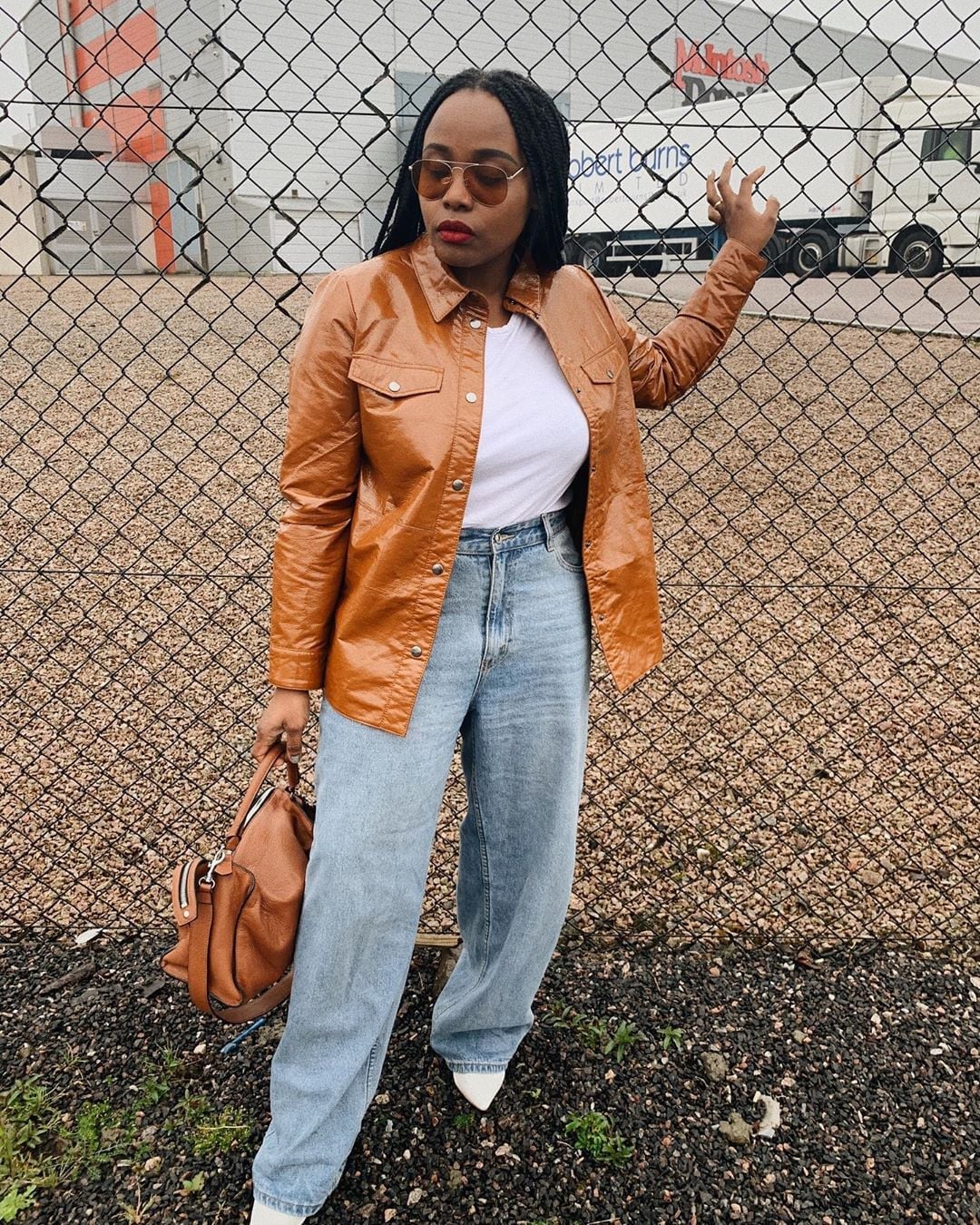 Shiny Brown Shacket with Wide-Leg Jeans Shiny Brown Shacket with Wide-Leg Jeans — Simple Shacket Outfits