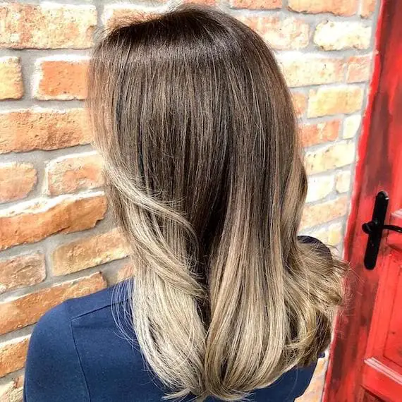 Dark Blue Top with Long Wavy Shadow Root Hair Dark Blue Top with Long Wavy Shadow Root Hair — Simple Shadow Root