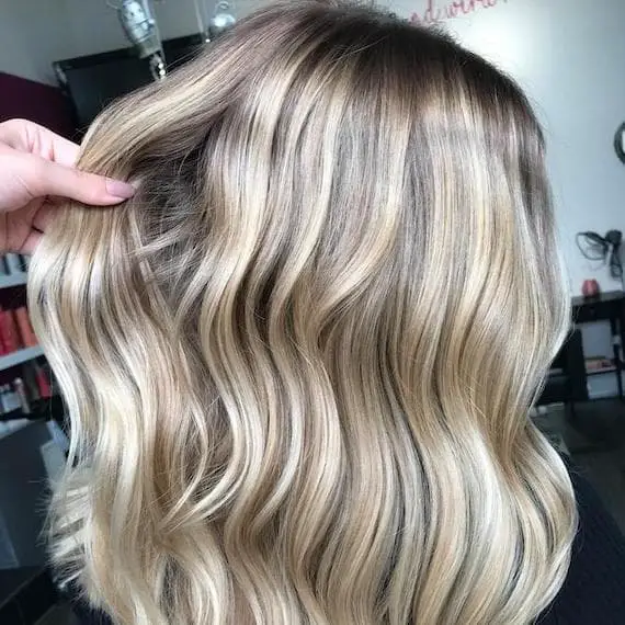 Black Top with Natural Blend Wavy Shadow Root Hair Black Top with Natural Blend Wavy Shadow Root Hair — Simple Shadow Root