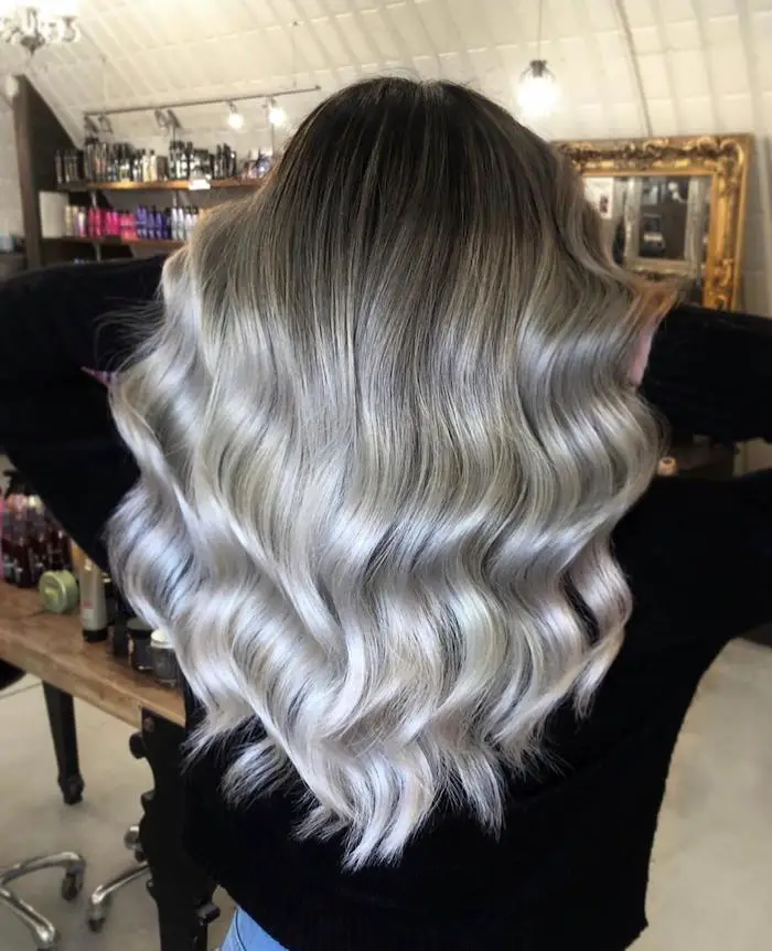 Black Sweater with Silver Blonde Shadow Root Hair, Showcasing Her Long Black Sweater with Silver Blonde Shadow Root Hair, Showcasing Her Long — Simple Shadow Root