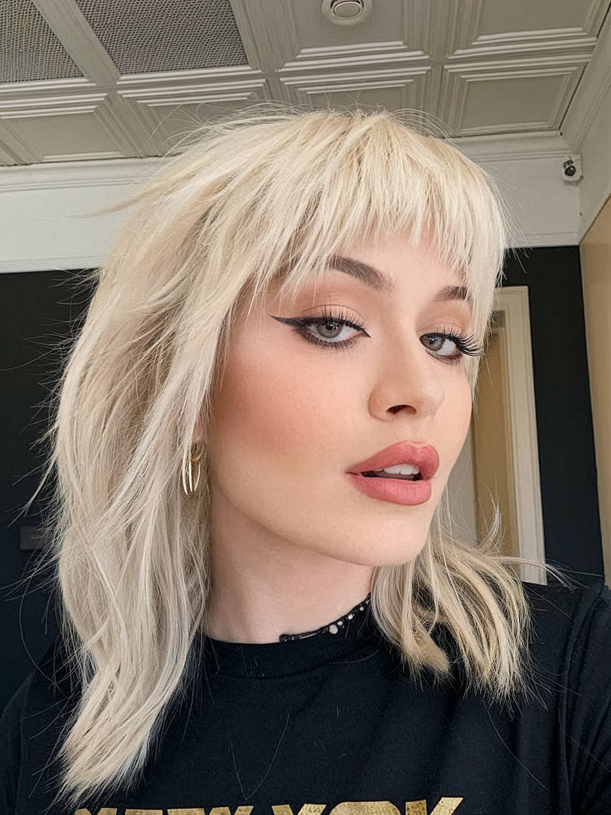 Ash Blonde Collarbone Shag Choppy Bangs, Close-Up Take — Simple Shag Haircut