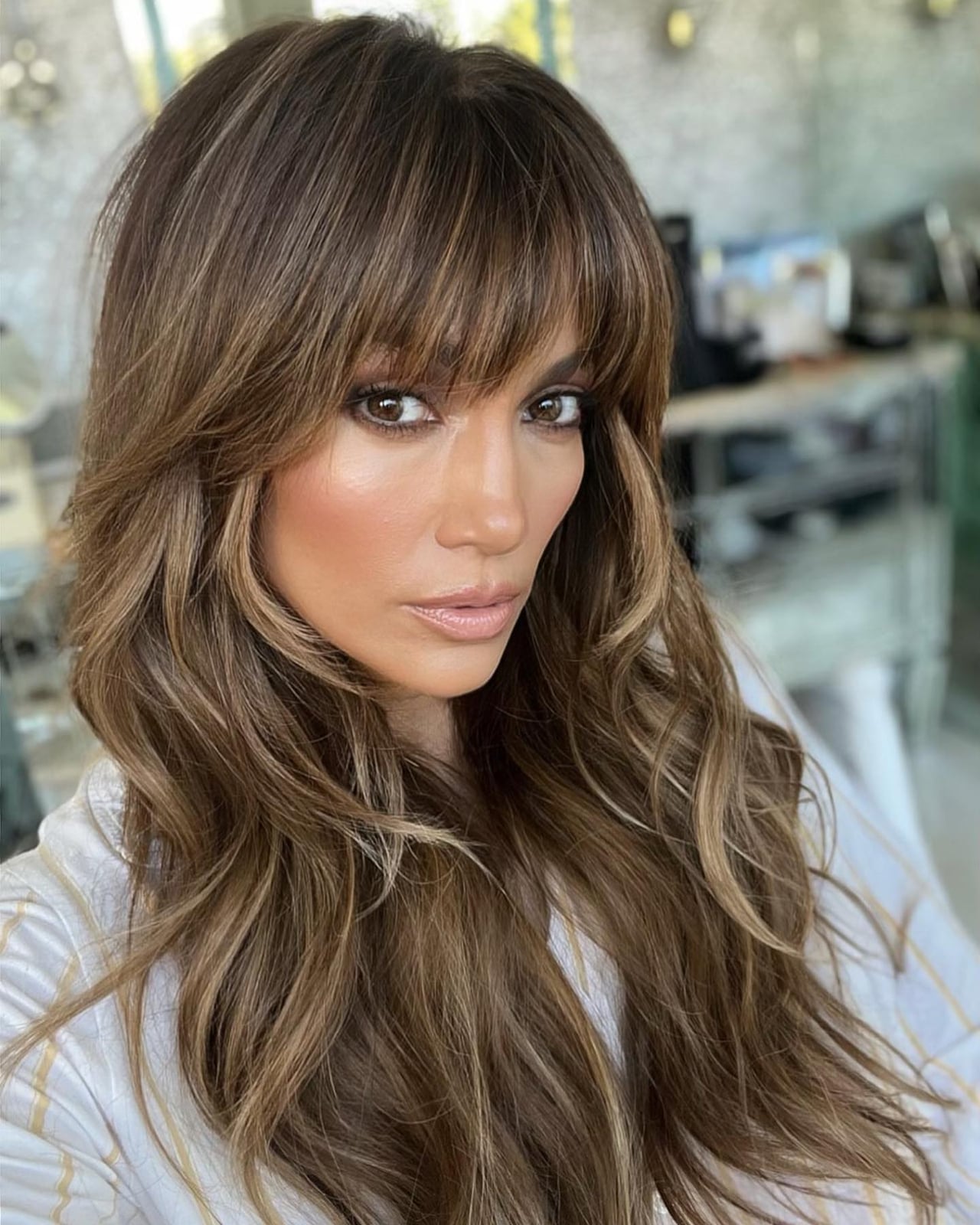 Dark Brown Collarbone Shag With Blonde Highlights Dark Brown Collarbone Shag With Blonde Highlights — Simple Shag Hairstyles
