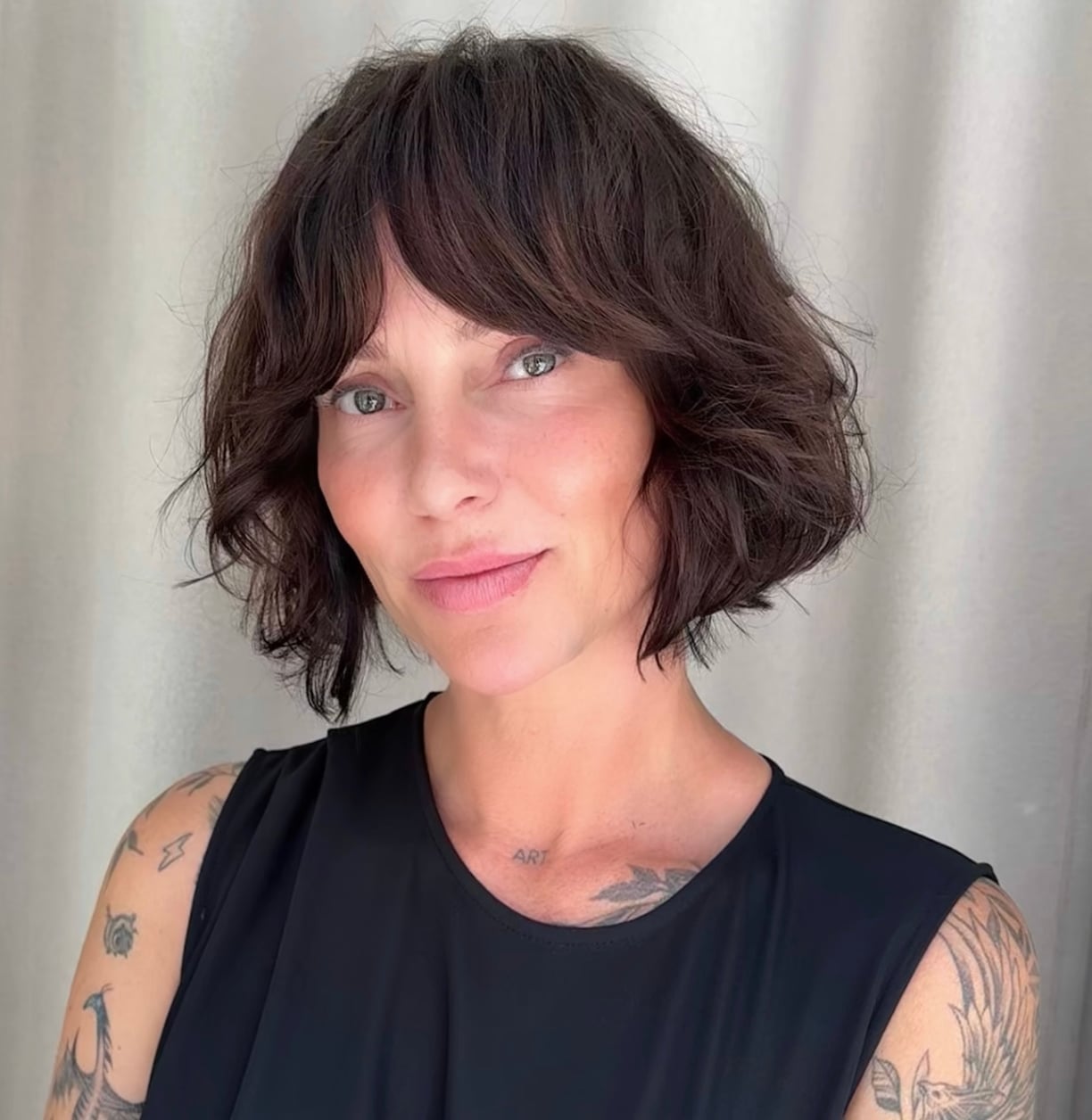 Thick Chin Length Bob With Slight Wave — Simple Shaggy Bob Haircut