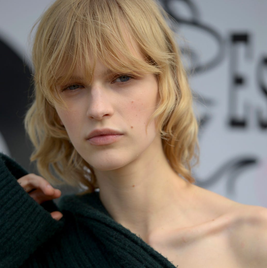 Dark Brown Shaggy Bob With Wispy Bangs — Simple Shaggy Bob Haircut