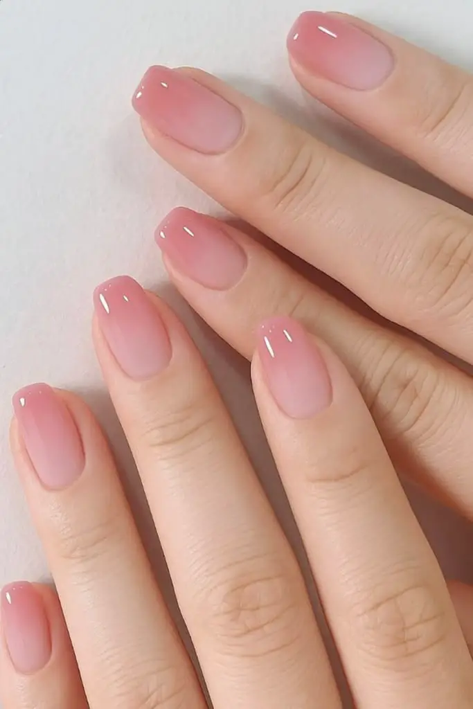 Sheer Pink to White Ombre Short Oval Nails Sheer Pink to White Ombre Short Oval Nails — Simple Sheer Nails