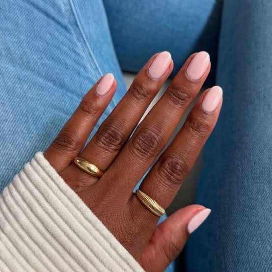 Pale Pink Sheer Jelly Short Almond Nails Pale Pink Sheer Jelly Short Almond Nails — Simple Sheer Nails