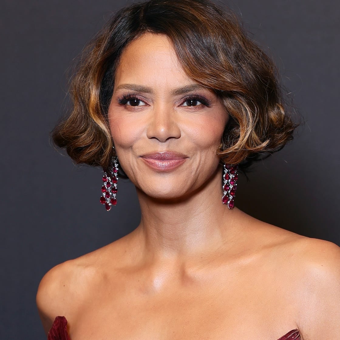 Bob With Face-Framing Layers Bob With Face-Framing Layers — Simple Short Hair Haircuts