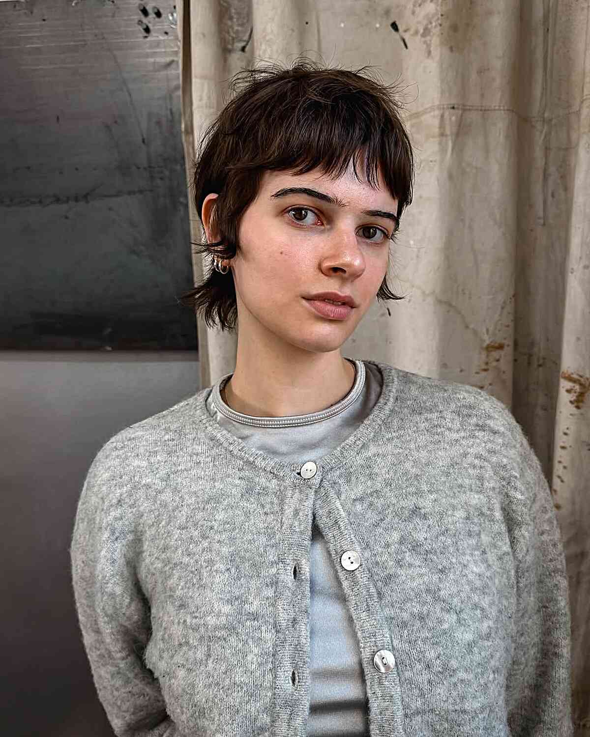 Chin Length Shag With Micro Bangs, Middle Chin Length Shag With Micro Bangs, Middle — Simple Short Shag