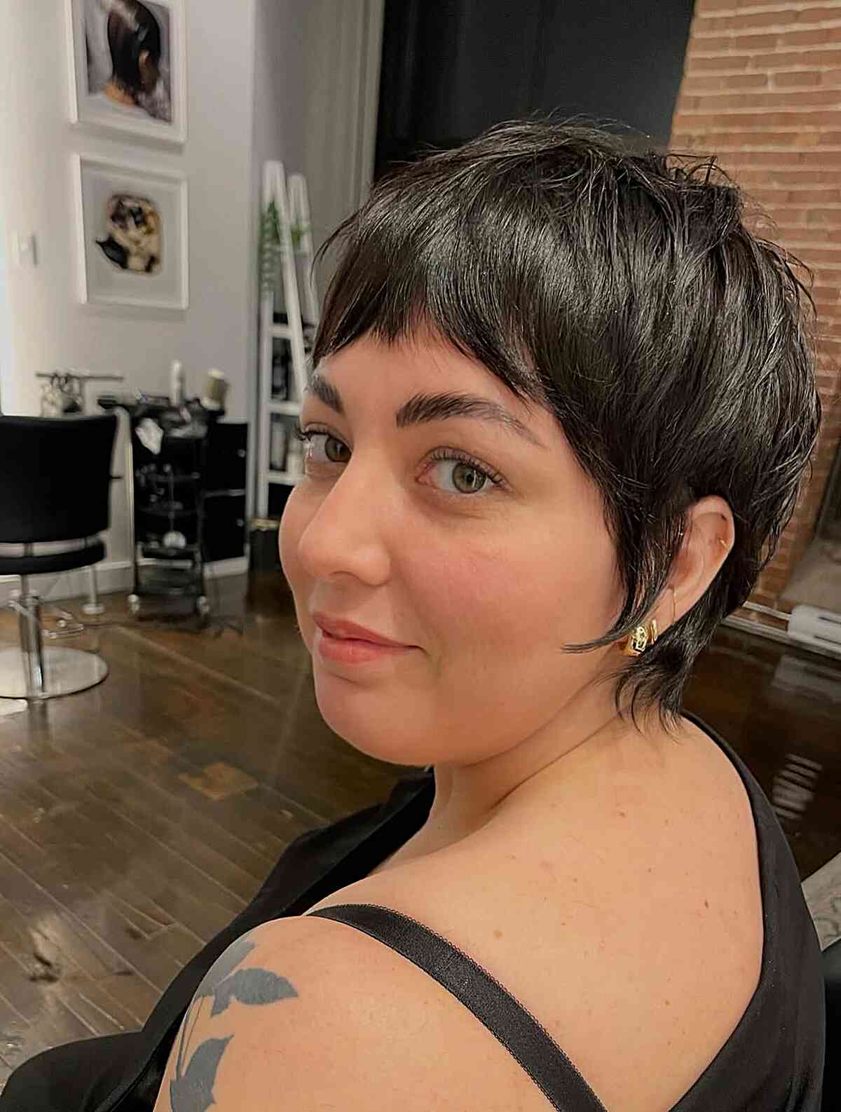 Simple Chin Length Shag With Messy Layers, Dark Brown Simple Chin Length Shag With Messy Layers, Dark Brown — Simple Short Shag