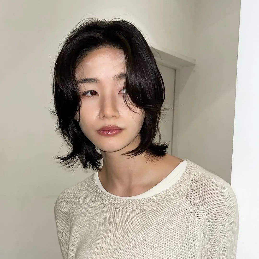 Short Dark Brown Shag With Face-Framing Layers — Simple Short Wolf Cut