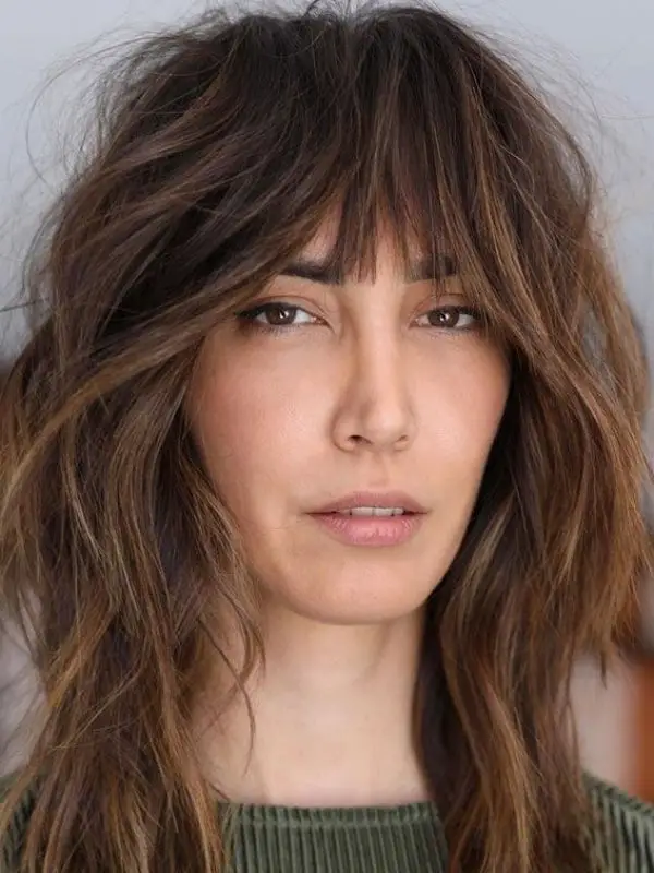Shoulder Layered Medium Brown With Caramel Highlights Shoulder Layered Medium Brown With Caramel Highlights — Simple Shoulder Length Haircuts