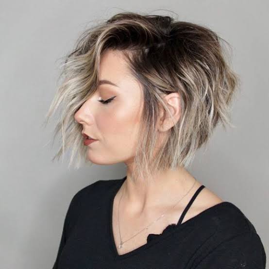 A-Line Bob With Side Swept Bangs A-Line Bob With Side Swept Bangs — Simple Side Part Bob