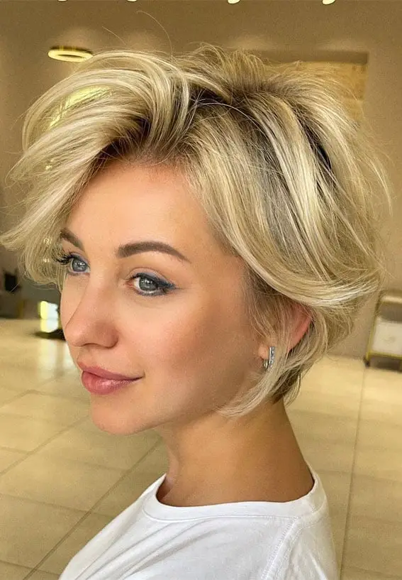 Short Ash Blonde Bob With Textured Bangs — Simple Side Part Hairstyles