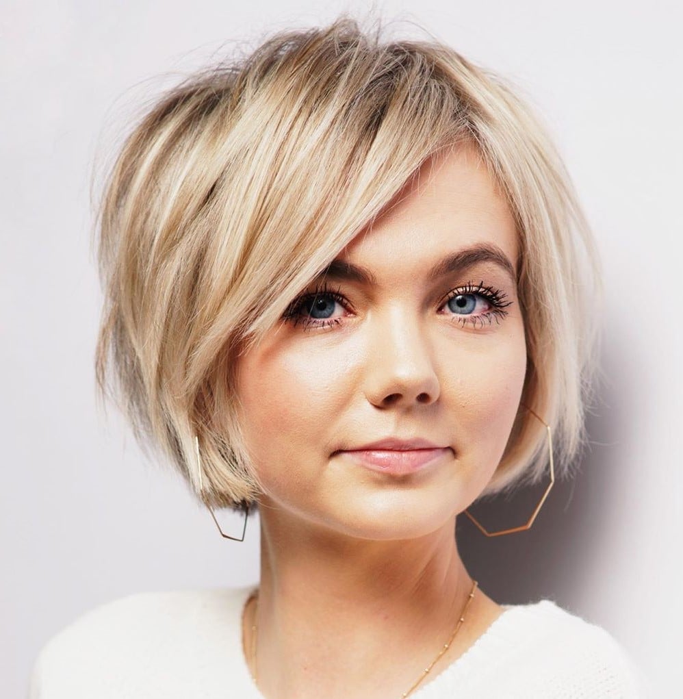 Collarbone Blonde With Highlights And Waves, Wavy Collarbone Blonde With Highlights And Waves, Wavy — Simple Side Swept Bangs