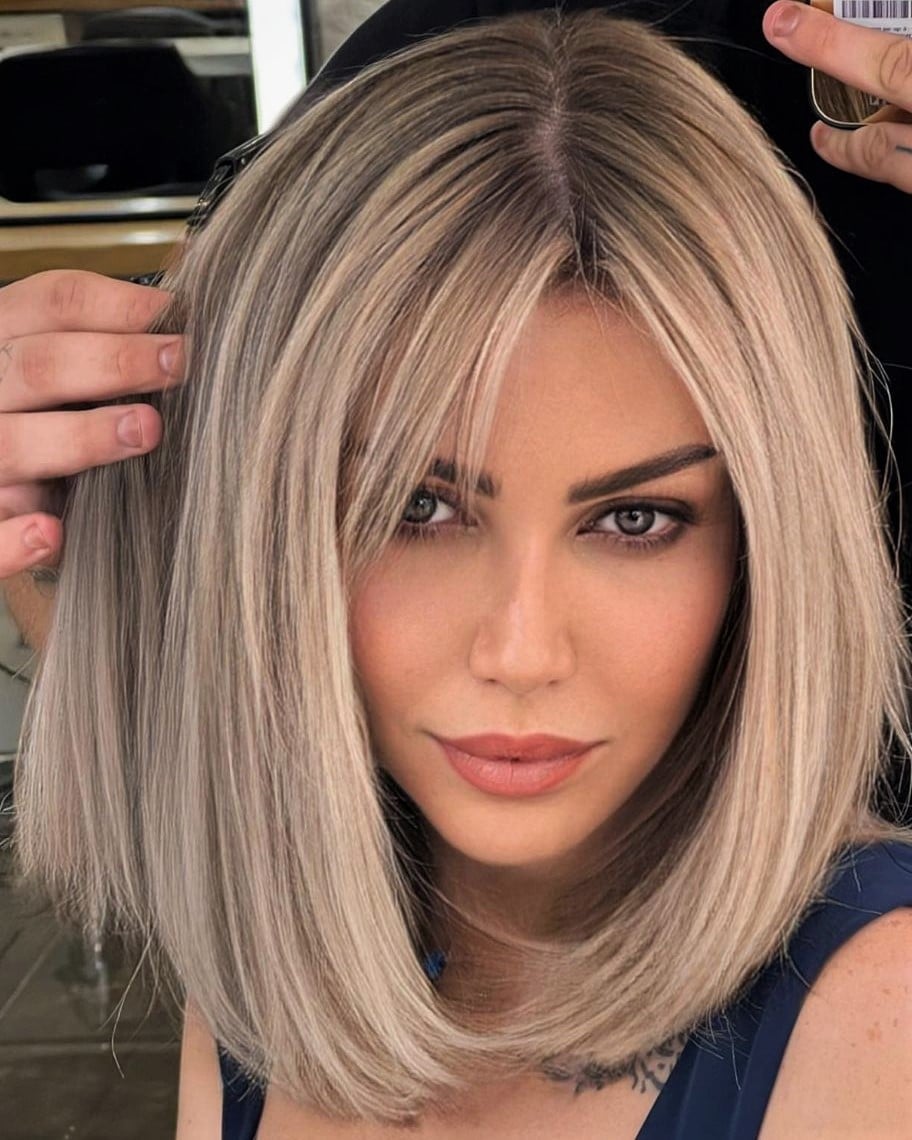 Mid-Back Brown With Blonde Highlights and Long Layers Mid-Back Brown With Blonde Highlights and Long Layers — Simple Side Swept Bangs