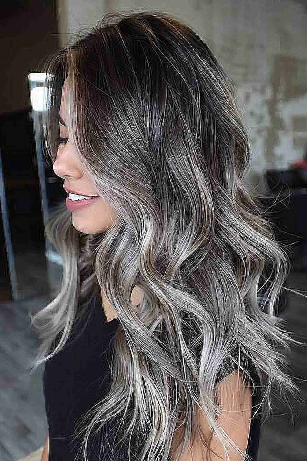 Mid-Back Waves With Striking Silver Contrast — Simple Silver Highlights