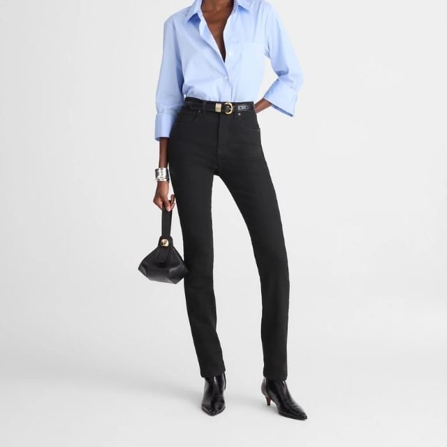Classic Black Skinny Jeans With A Button-Down Shirt Classic Black Skinny Jeans With A Button-Down Shirt — Simple Skinny Jeans Outfits