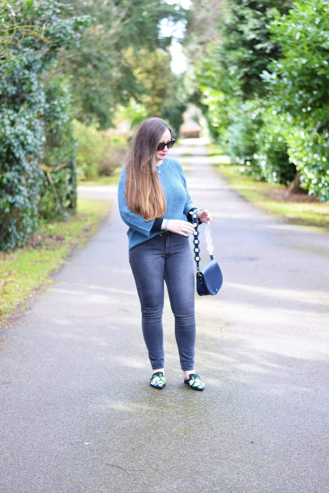 Teal Knit Sweater With Gray Skinny Jeans Teal Knit Sweater With Gray Skinny Jeans — Simple Skinny Jeans Outfits